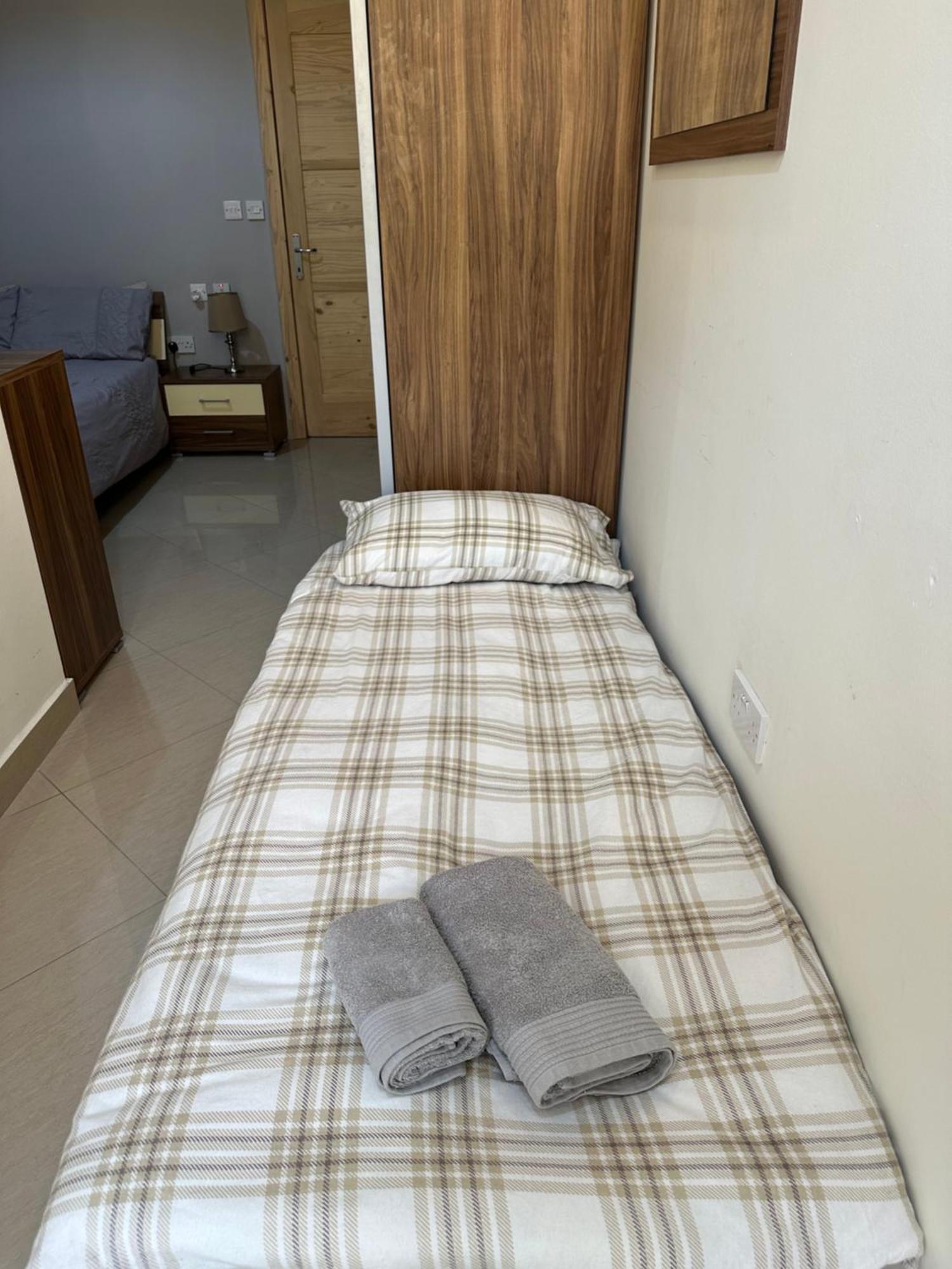 Ewa Apt - 3-Bedrooms Apt Near Sliema - St Julians Seafront Gzira ภายนอก รูปภาพ